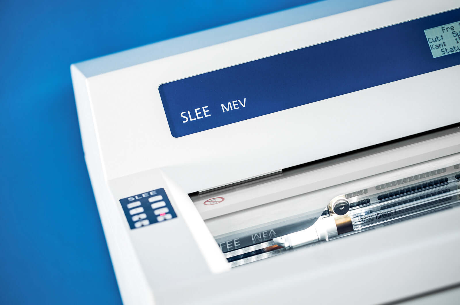 Routine cryostat  MEV / MEV+